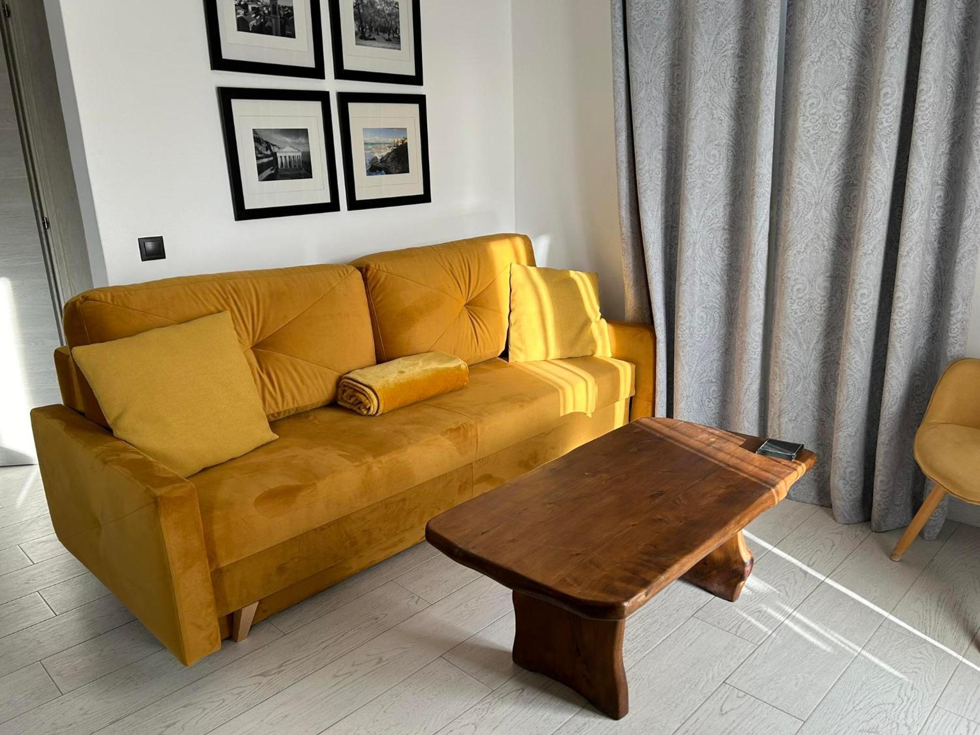 Deluxe Town Hall Square Flat In Historical Center 3 Daire *