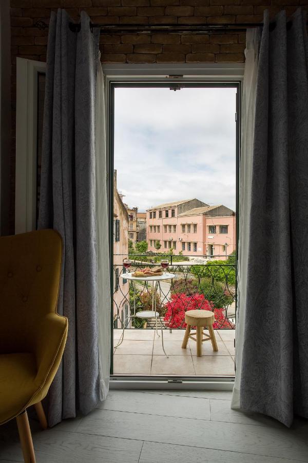 Deluxe Town Hall Square Flat In Historical Center 3 Korfu