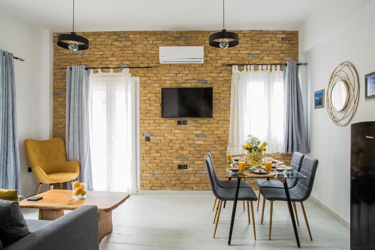 Deluxe Town Hall Square Flat In Historical Center 3 Korfu